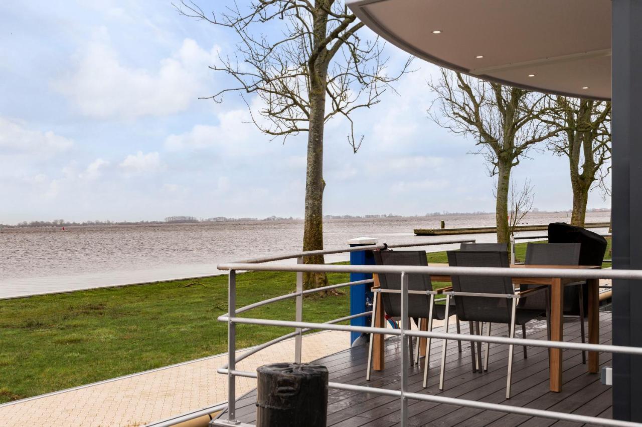 Welcome In - Houseboat 'Elysium' Met Eigen Aanlegsteiger Sneek - Offingawier 외부 사진