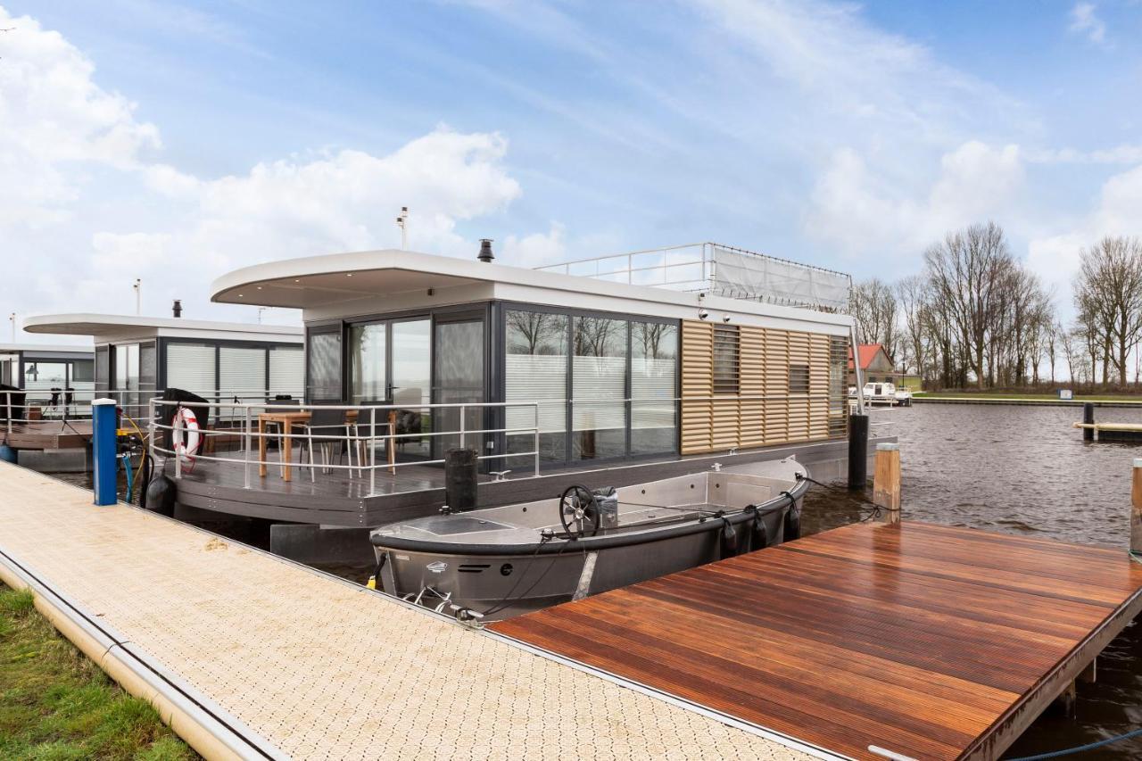 Welcome In - Houseboat 'Elysium' Met Eigen Aanlegsteiger Sneek - Offingawier 외부 사진