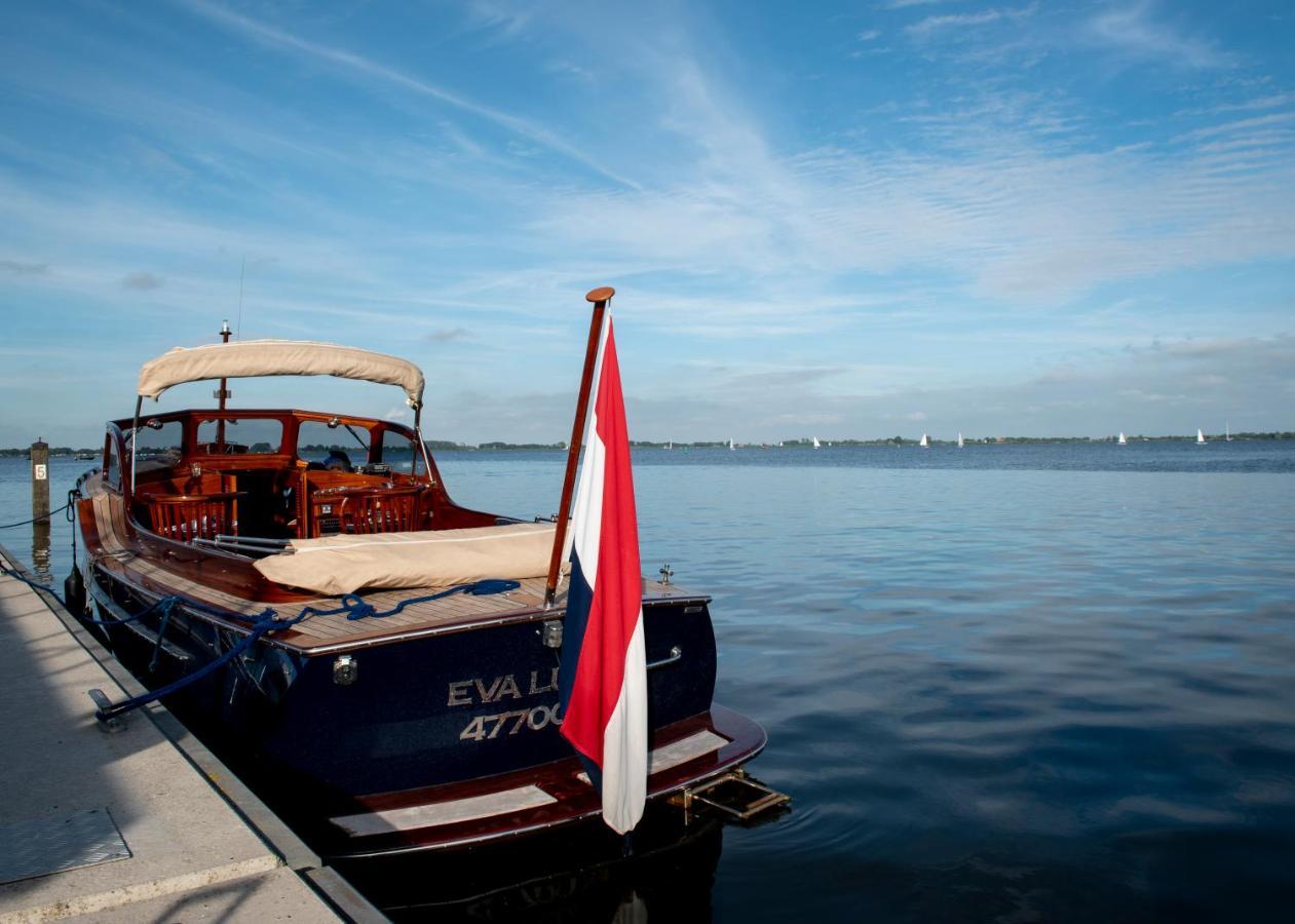 Welcome In - Houseboat 'Elysium' Met Eigen Aanlegsteiger Sneek - Offingawier 외부 사진