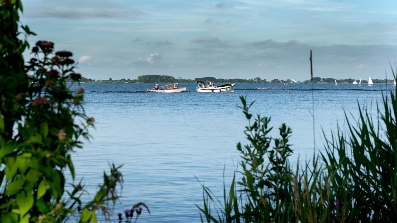 Welcome In - Houseboat 'Elysium' Met Eigen Aanlegsteiger Sneek - Offingawier 외부 사진