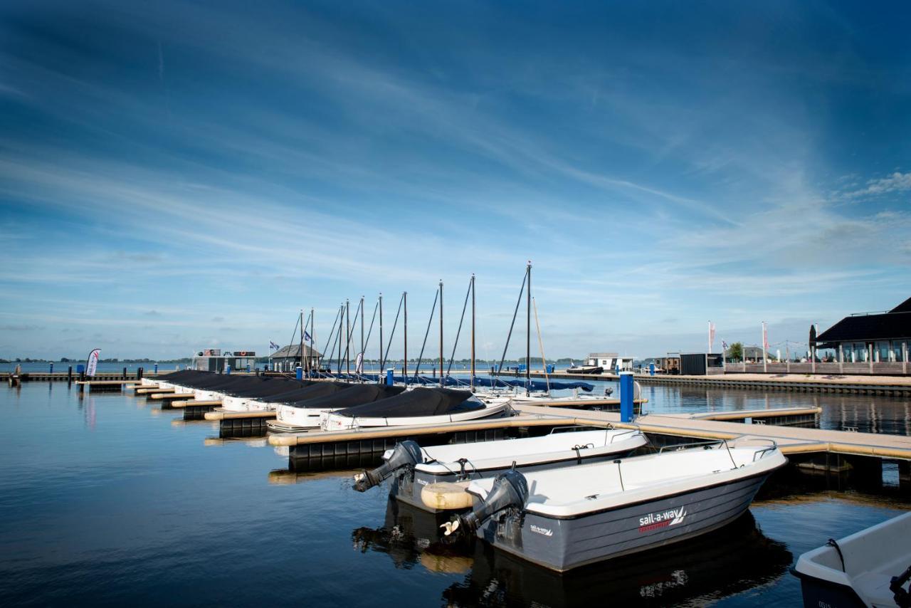 Welcome In - Houseboat 'Elysium' Met Eigen Aanlegsteiger Sneek - Offingawier 외부 사진